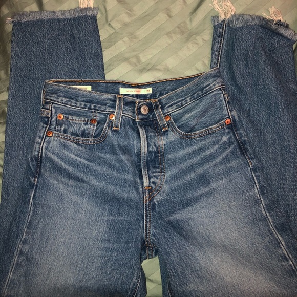 Wedgie Fit 501 Levi Jeans 👖 - Picture 4 of 6